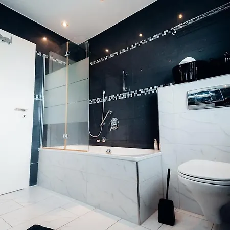 3 Bedroom - Familienfreundlich - Geraeumig - Zentral - Parkplaetze