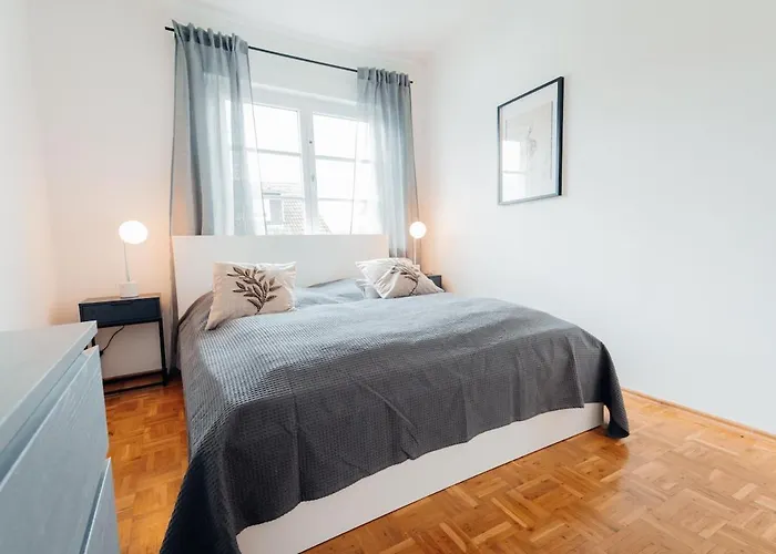 Lejlighed 3 Bedroom - Familienfreundlich - Geraeumig - Zentral - Parkplaetze *