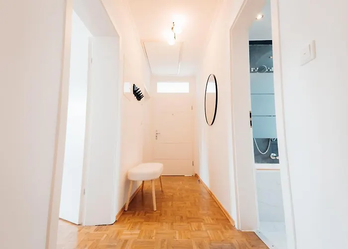 3 Bedroom - Familienfreundlich - Geraeumig - Zentral - Parkplaetze